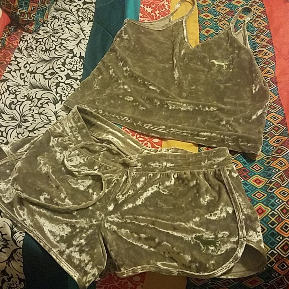 NWOT PINK VS Velvet Pajamas